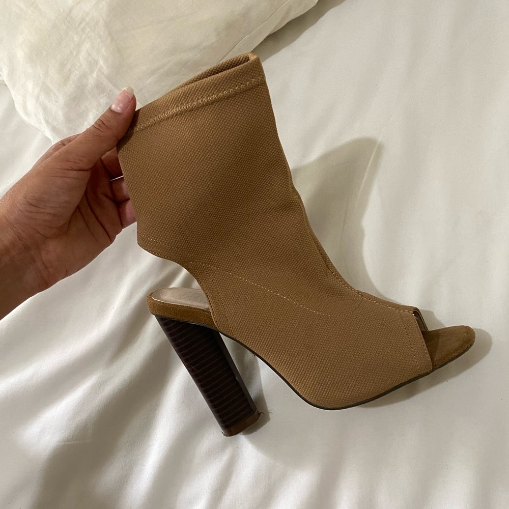 Heeled boots
